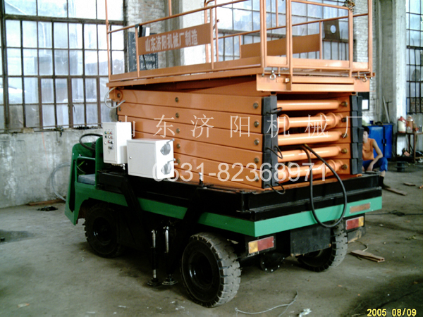 電瓶升降平臺(tái)車(點(diǎn)擊查看)